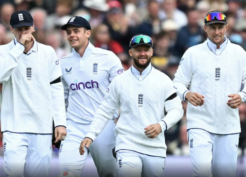 Why Were England Players Wearing Black Armbands Before the Manchester Test?