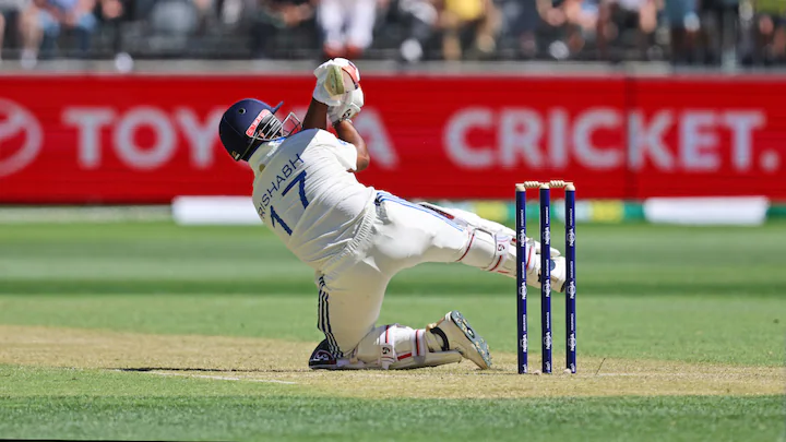 Sunil Gavaskar criticises Rishabh Pant for his shot selection